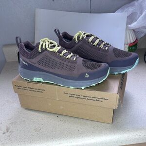 Vasque Women's Athletic Shoes - Size 8